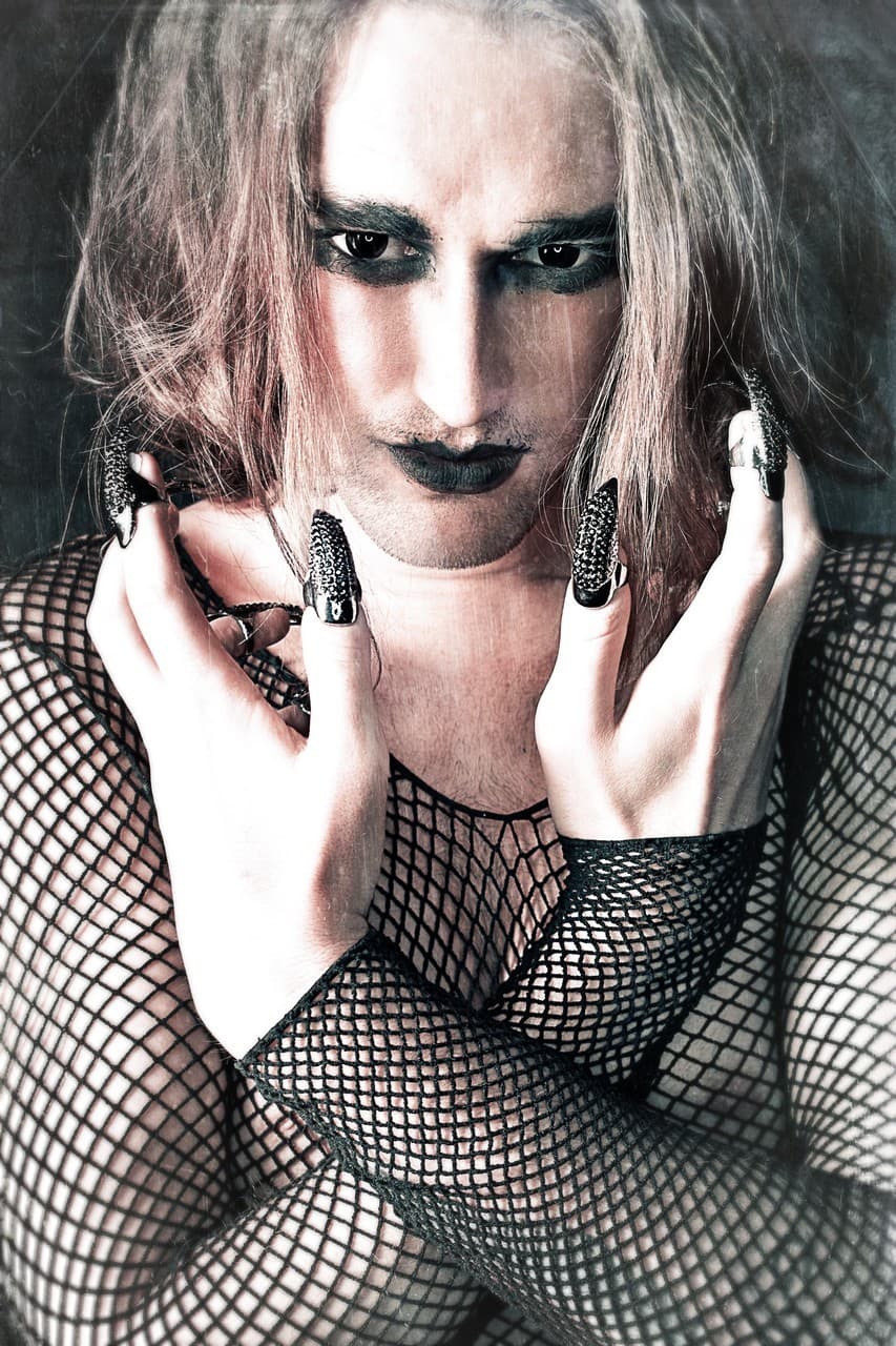 Creative Editorial - Image 27