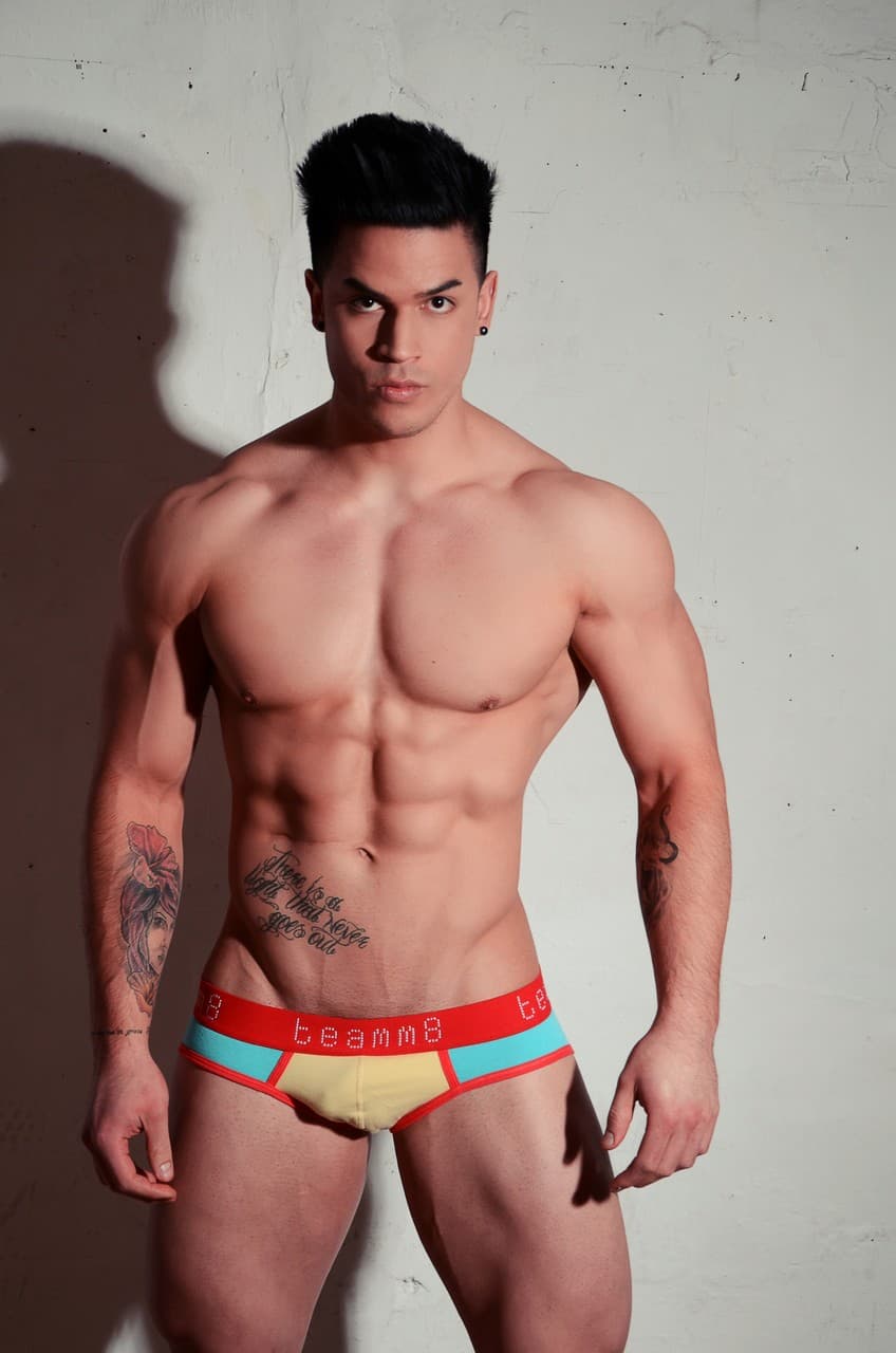 2011 - 2015 - Image 48