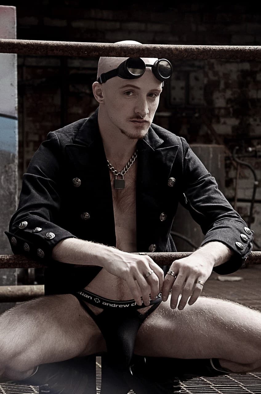 2011 - 2015 - Image 98